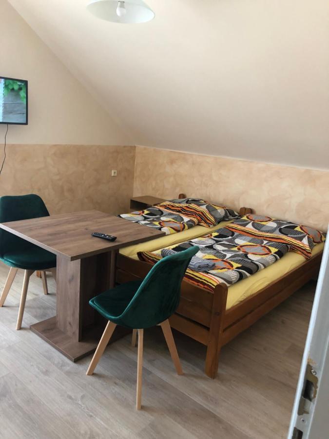 Tulipan Vendeghaz Apartment Hajduszoboszlo Exterior photo
