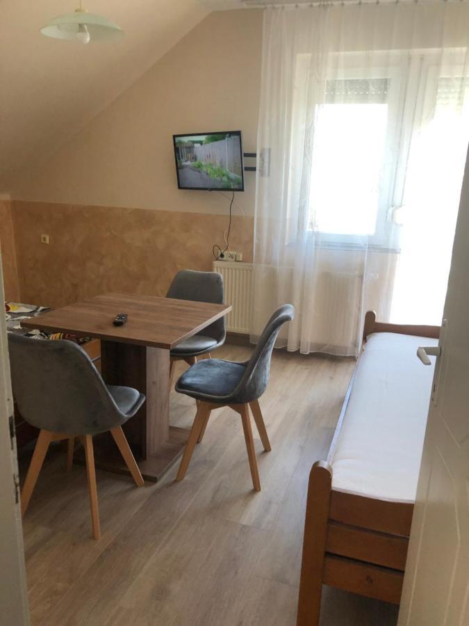 Tulipan Vendeghaz Apartment Hajduszoboszlo Exterior photo